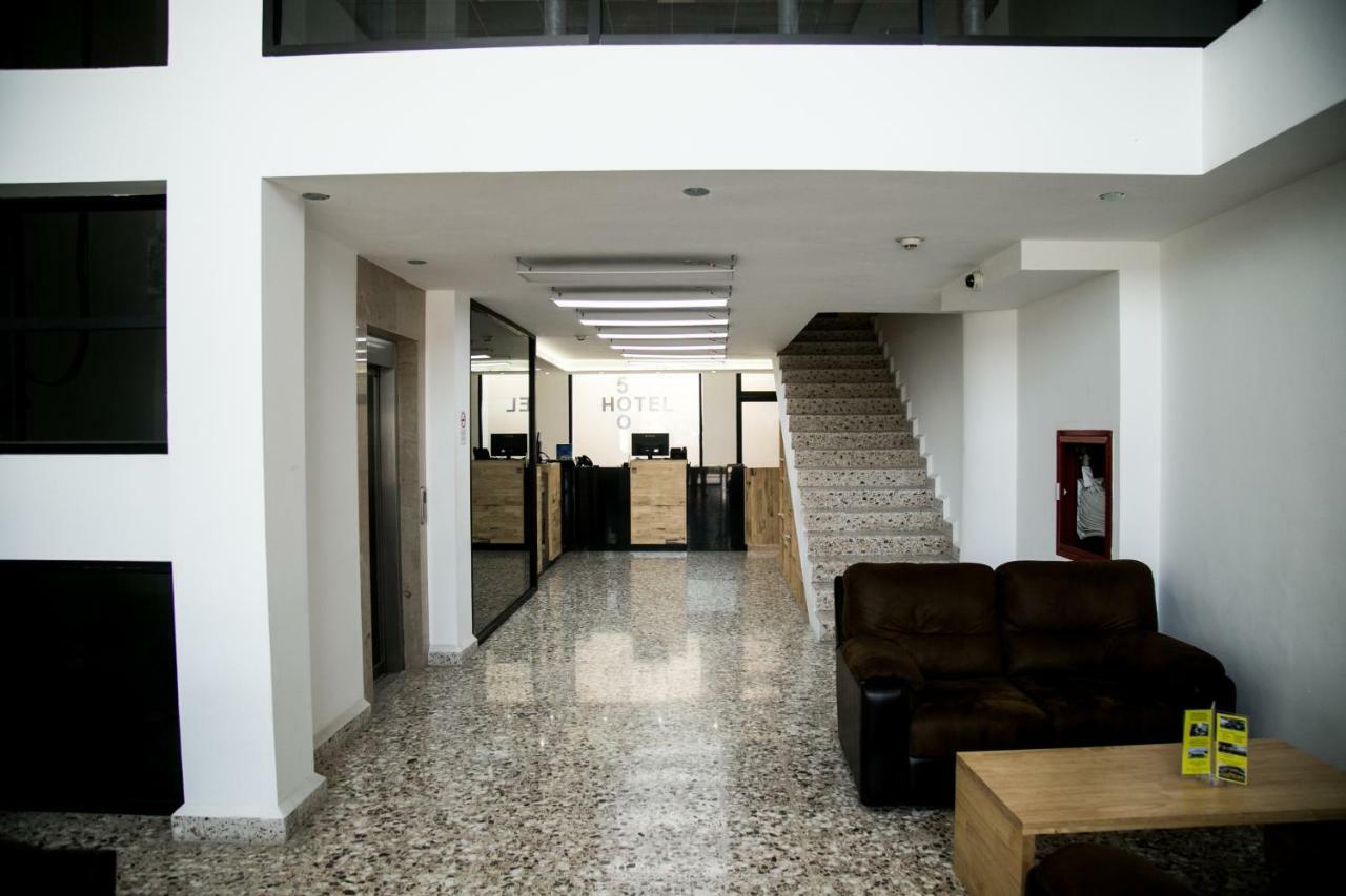 Booking 500 Monterrey Exteriör bild