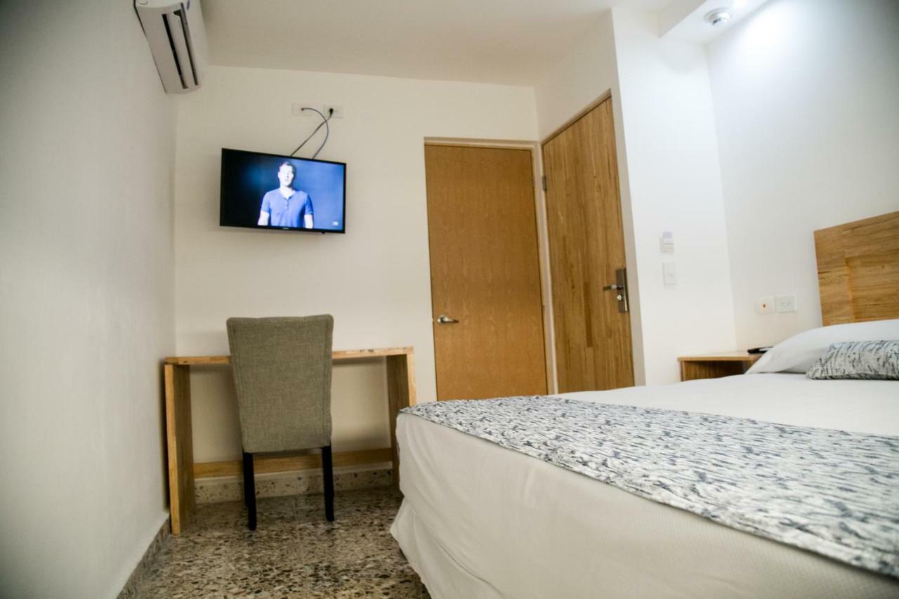 Booking 500 Monterrey Exteriör bild