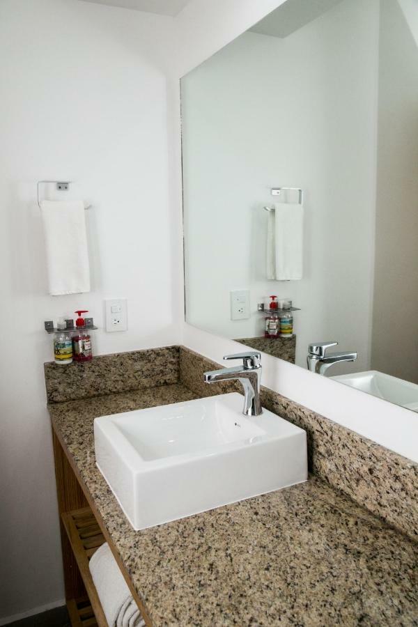 Booking 500 Monterrey Exteriör bild