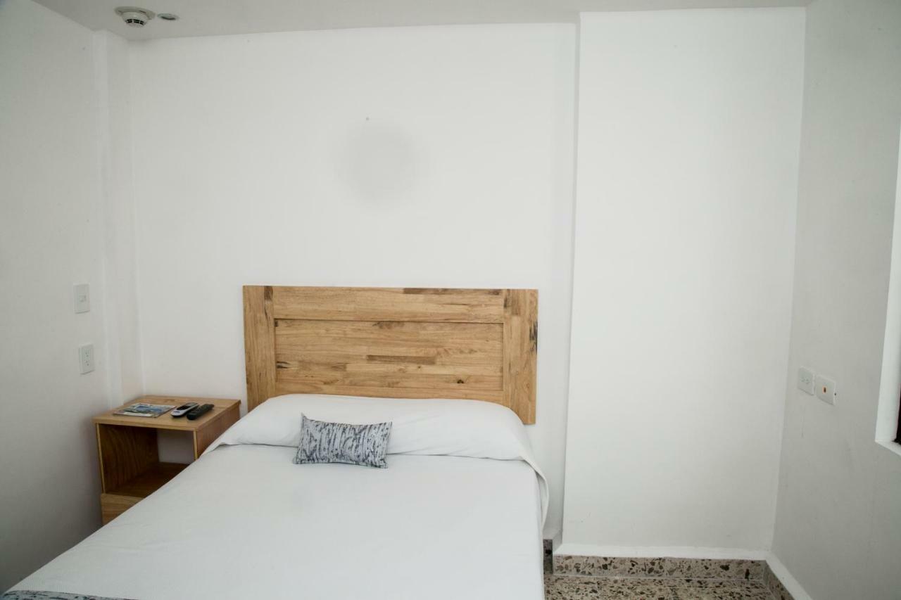 Booking 500 Monterrey Exteriör bild