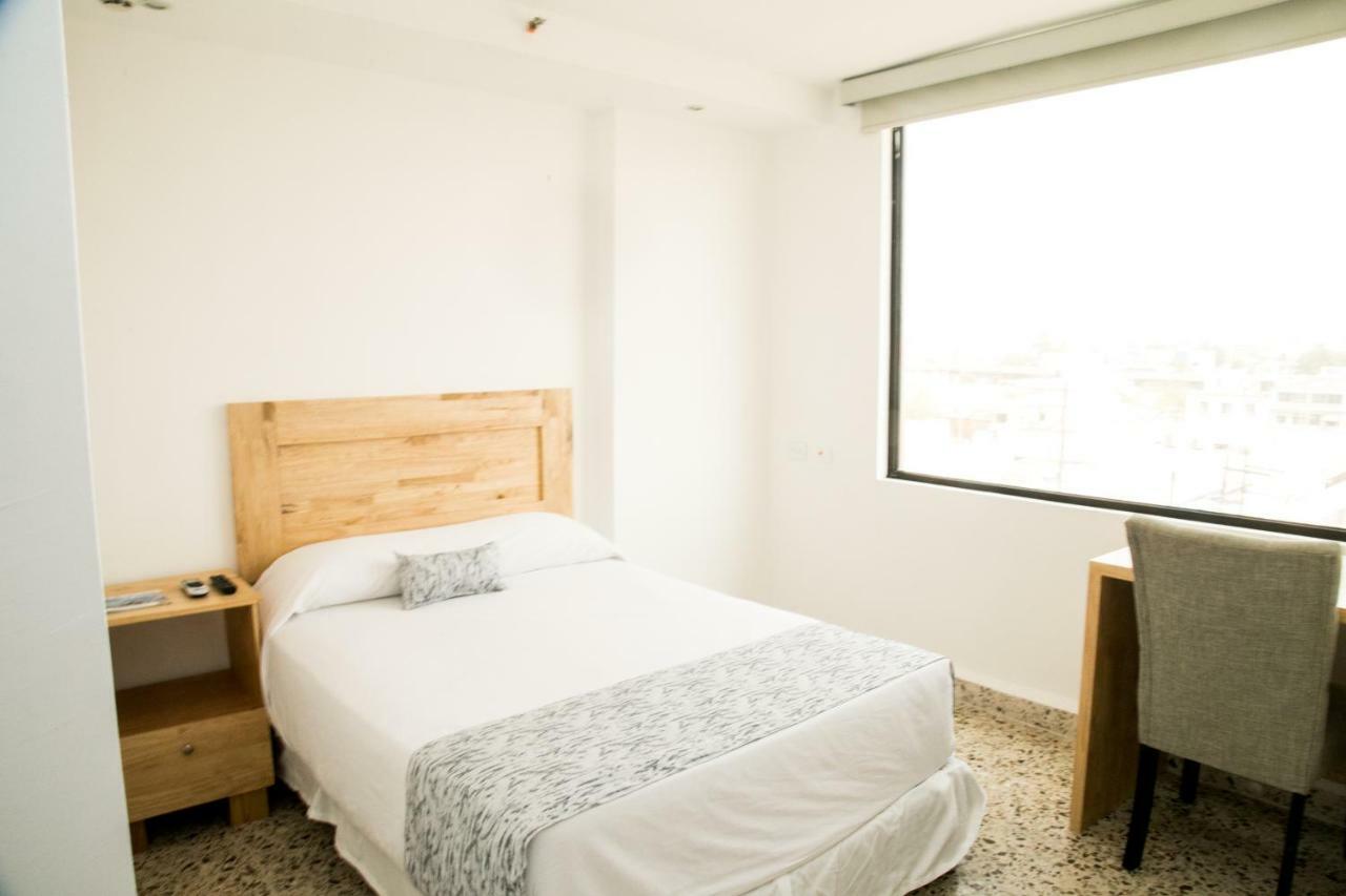 Booking 500 Monterrey Exteriör bild