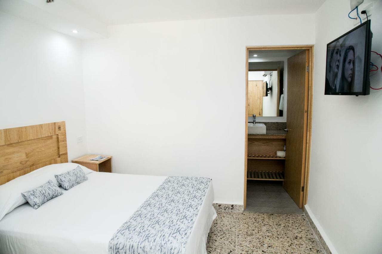 Booking 500 Monterrey Exteriör bild