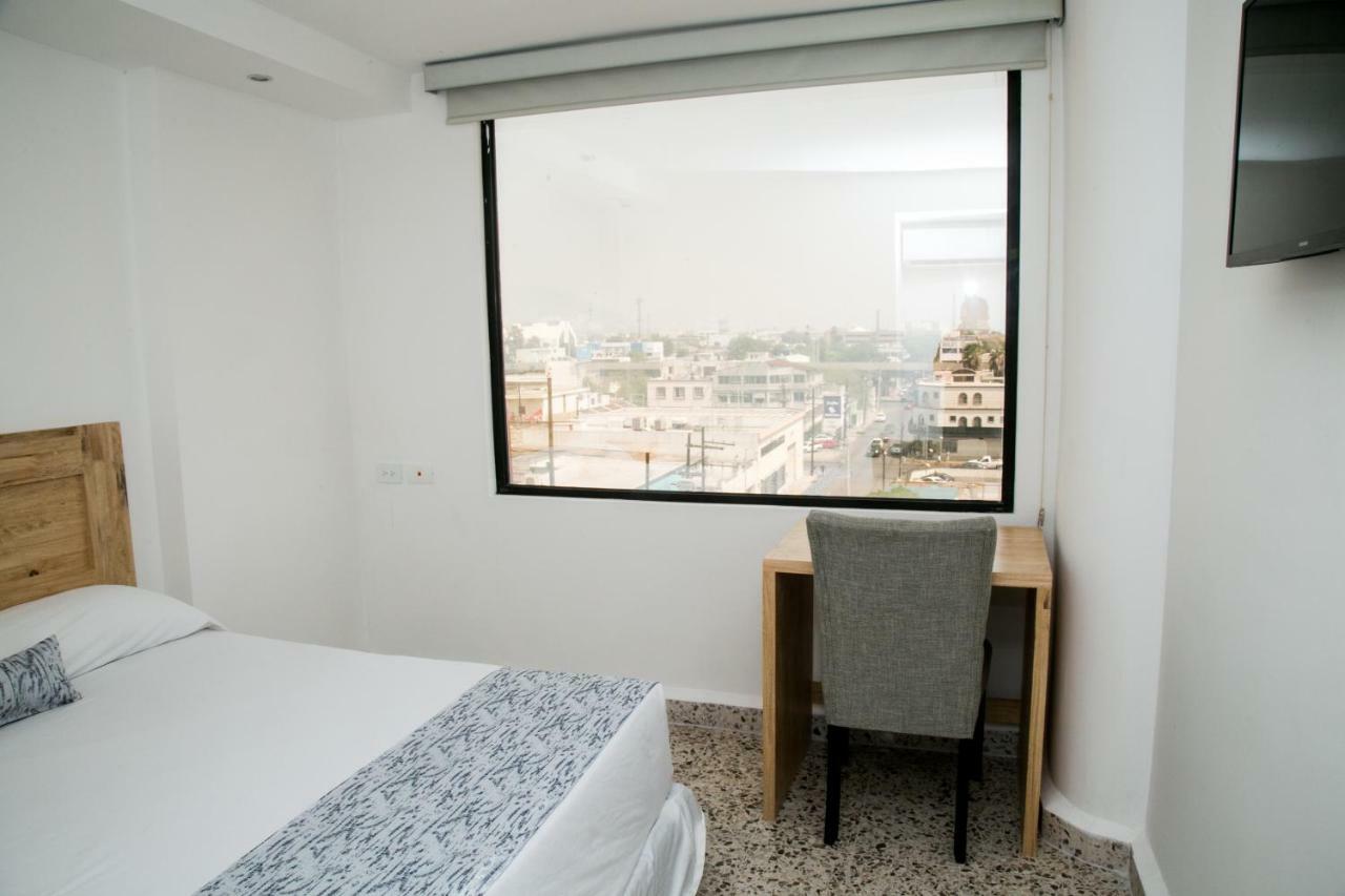 Booking 500 Monterrey Exteriör bild