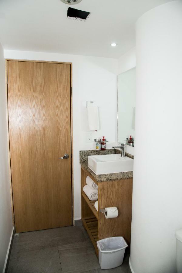 Booking 500 Monterrey Exteriör bild