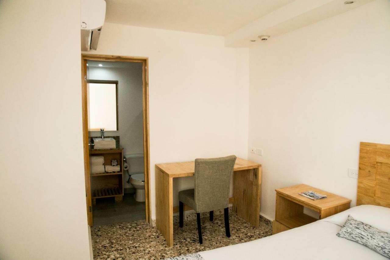 Booking 500 Monterrey Exteriör bild